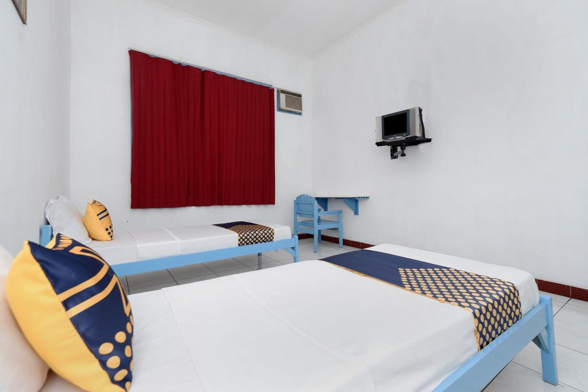 Spot On 2289 Hotel Saudara Тегал Экстерьер фото